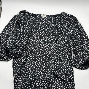 Umgee Black/White/Gray/Blue Print, Balloon Sleeve Blouse, Large‎